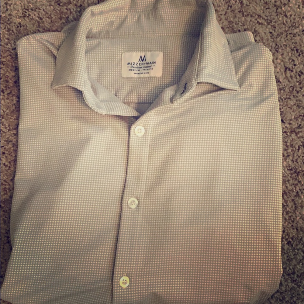 Men’s long sleeve dress shirt